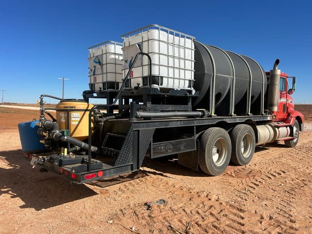 Image of International 9200 equipment image 2