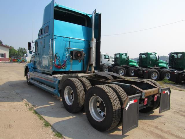 Image of International 9400 equipment image 2
