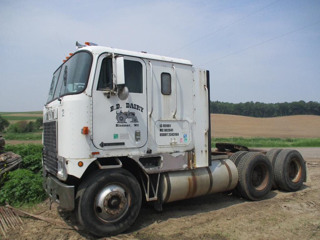 SOLD - 1996 International 9600 Truck, VIN # 1HSRDASR1TH275886