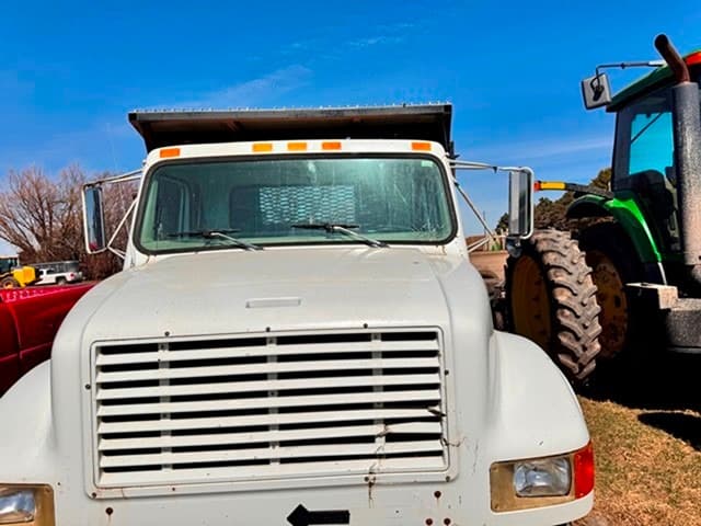 Image of International 4700 equipment image 3