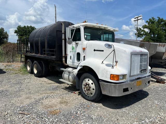 Image of International 9200 equipment image 2