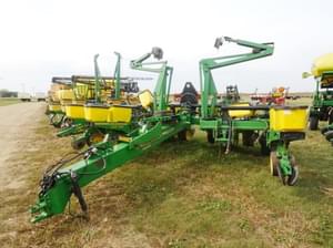 1996 John Deere 1760 Image