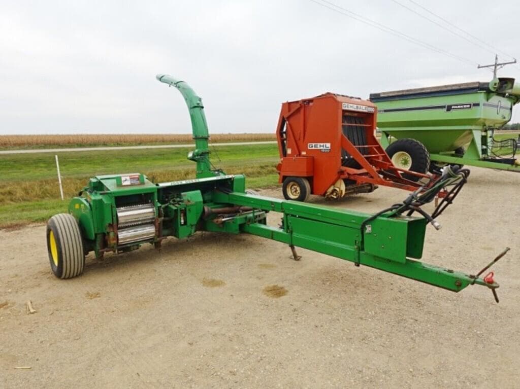 Image of John Deere 3950 Primary image