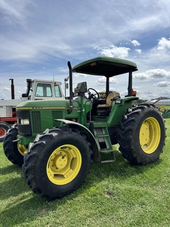 1996 John Deere 6400 Equipment Image0