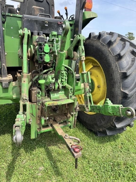 Image of John Deere 6400 equipment image 4