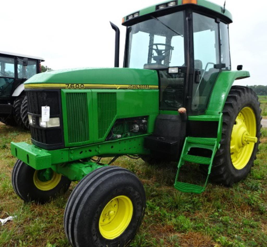 Main image John Deere 7600