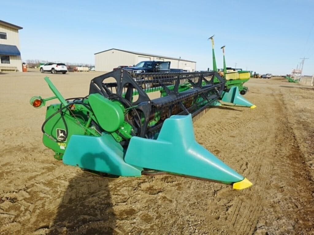 Image of John Deere 920 Primary image