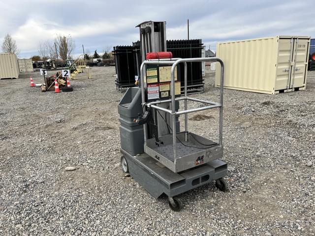 Image of JLG 20VP equipment image 2