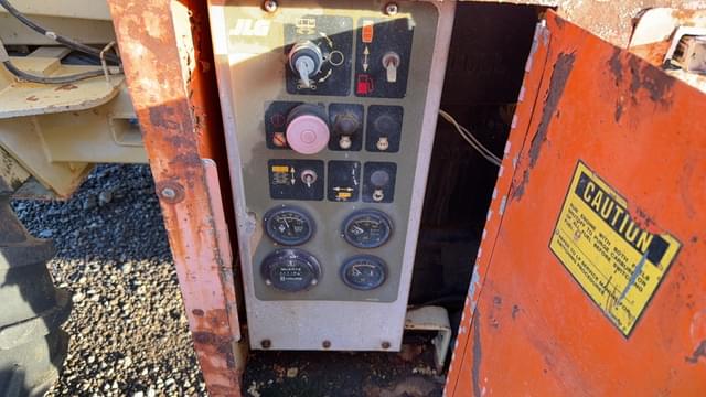 Image of JLG 33RTS equipment image 4