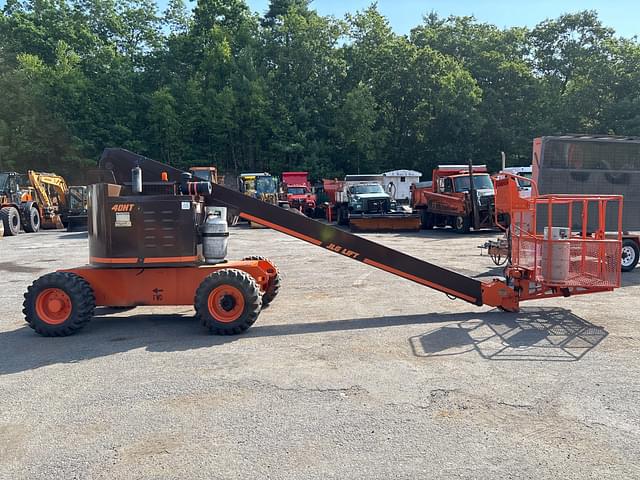 Image of JLG 40HT equipment image 3