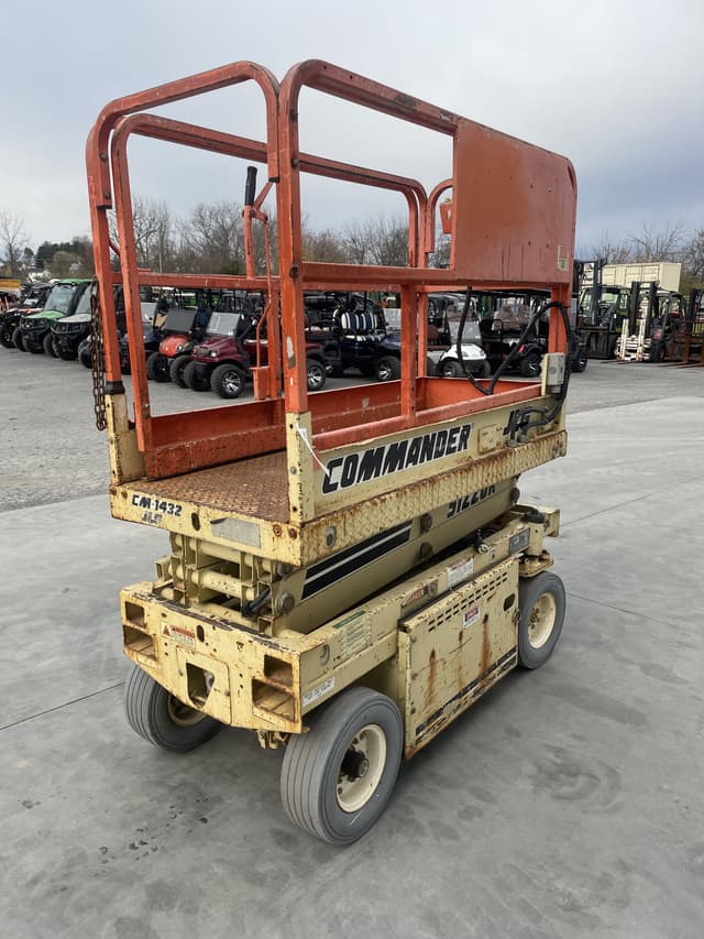 Image of JLG CM1432 equipment image 2