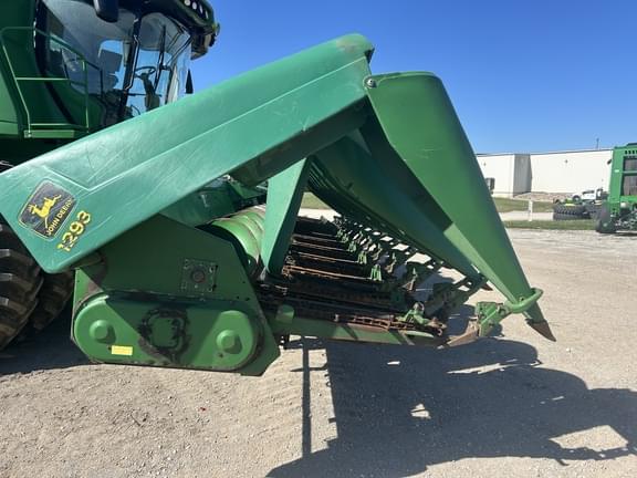 Image of John Deere 1293 equipment image 3