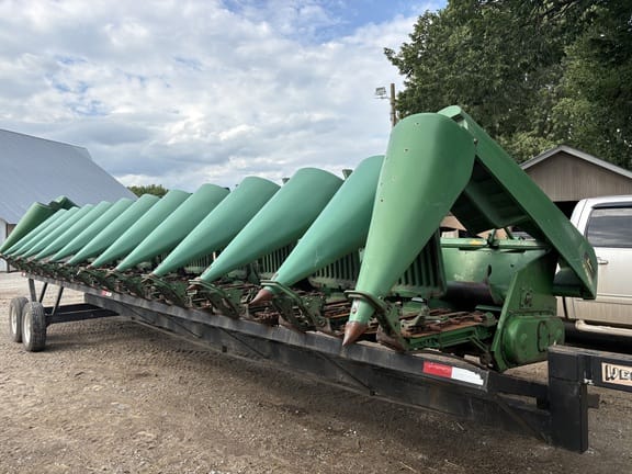 1996 John Deere 1293 Equipment Image0