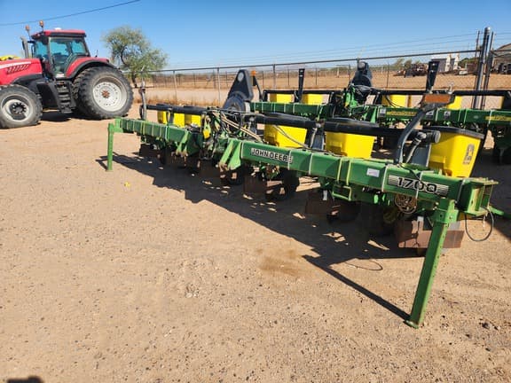 Image of John Deere 1700 equipment image 3