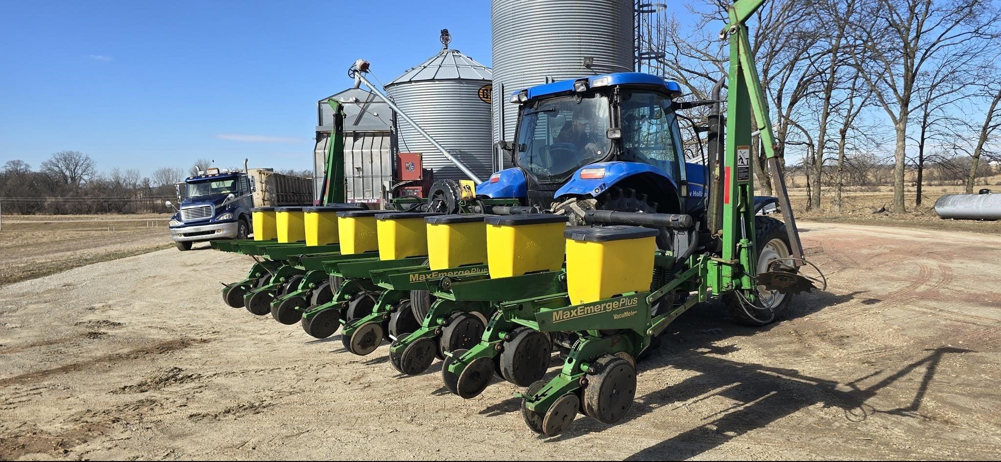 1996 John Deere 1710 Equipment Image0