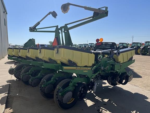 Image of John Deere 1760 equipment image 3