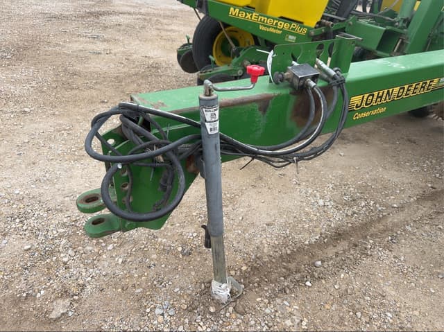Image of John Deere 1760 equipment image 2