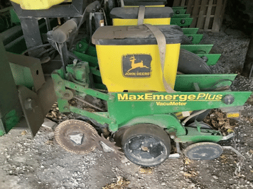 Main image John Deere 1770