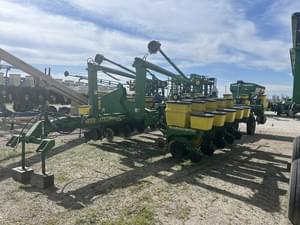 1996 John Deere 1770 Image