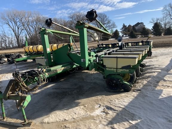 Main image John Deere 1770