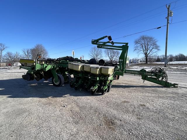 Image of John Deere 1780 equipment image 4