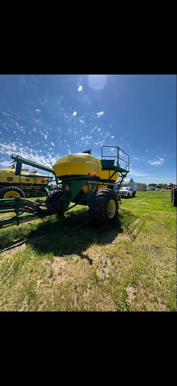 Image of John Deere 1850 equipment image 2