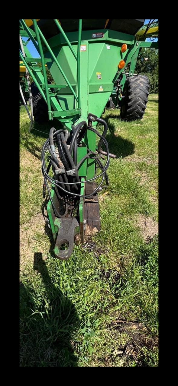 Image of John Deere 1850 equipment image 4