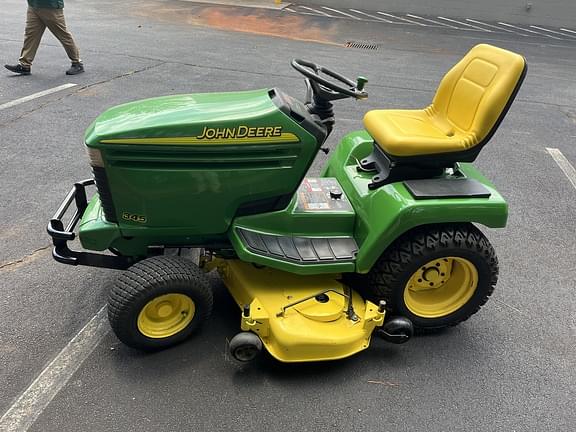 Image of John Deere 345 equipment image 2