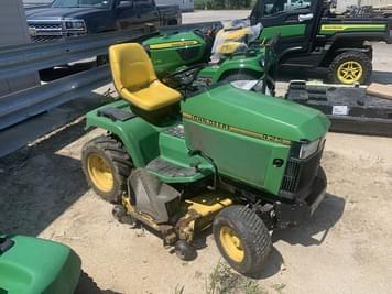 Main image John Deere 425