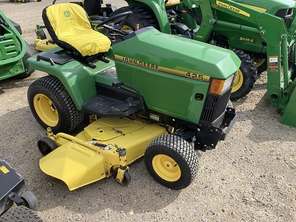 Image of John Deere 425 Image 0