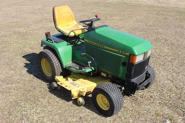 Image of John Deere 445 equipment image 1