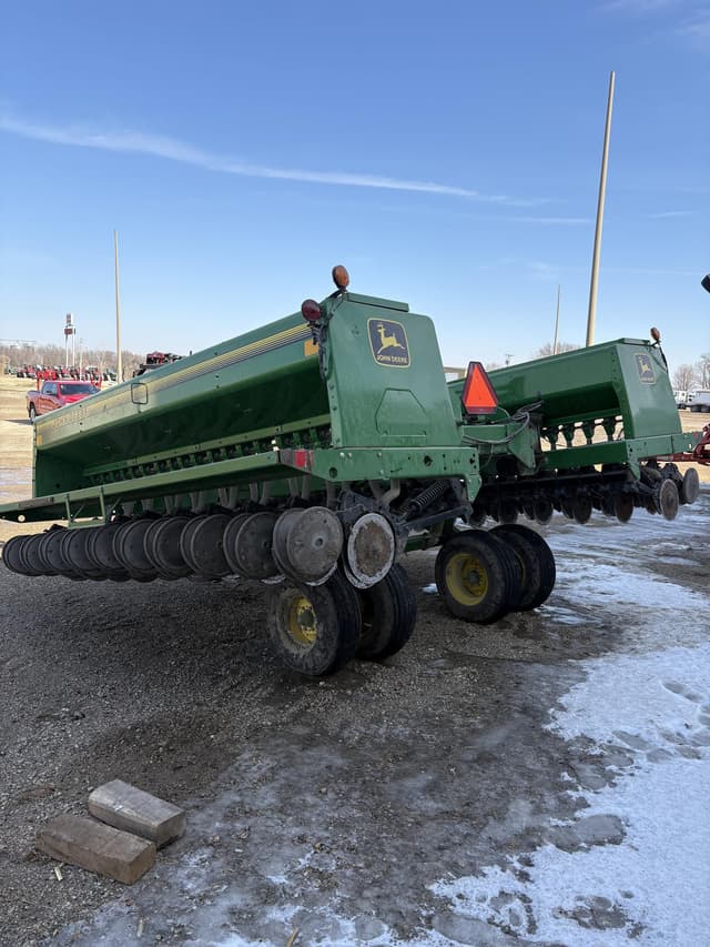 Image of John Deere 455 equipment image 3