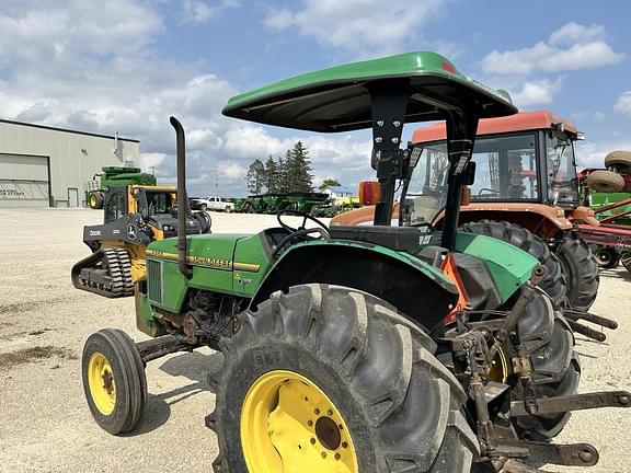 Image of John Deere 5200 equipment image 3