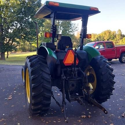 Image of John Deere 5200 equipment image 3