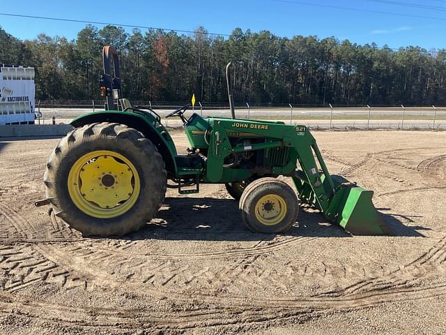 Image of John Deere 5200 equipment image 3