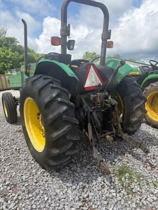 Image of John Deere 5300 equipment image 4