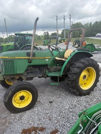 Image of John Deere 5300 equipment image 2