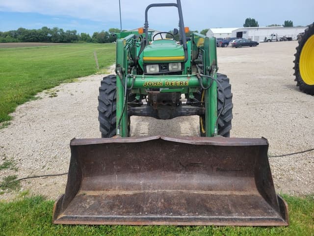 Image of John Deere 5400 equipment image 3