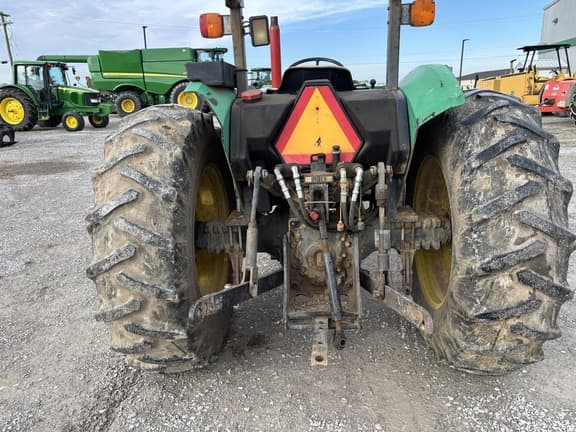 Image of John Deere 5400 equipment image 3