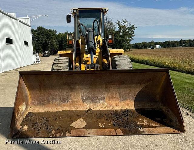 Image of John Deere 544G equipment image 1