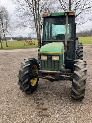 1996 John Deere 5500 Image