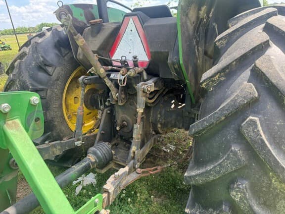 Image of John Deere 5500 equipment image 3