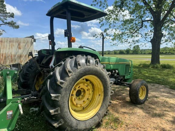 Image of John Deere 5500 equipment image 2