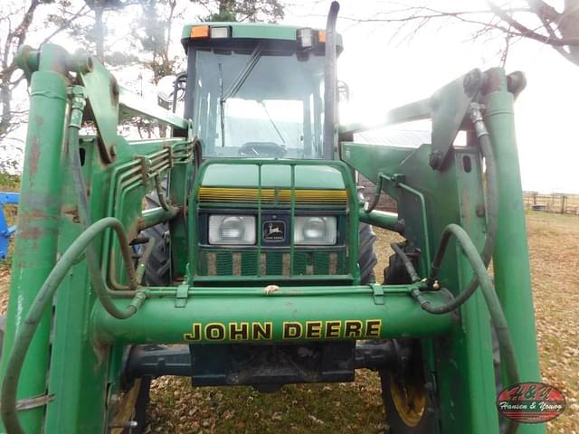 Image of John Deere 5500 equipment image 2