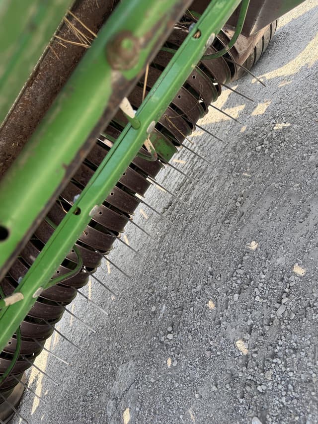 Image of John Deere 566 equipment image 3