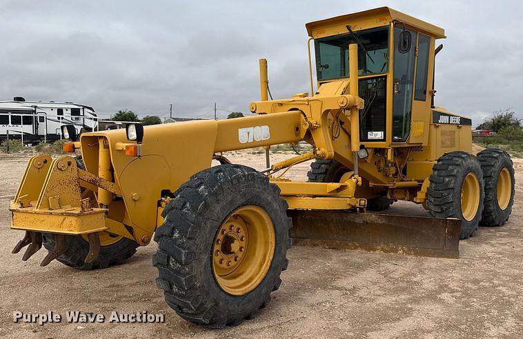 Image of John Deere 570B Primary image
