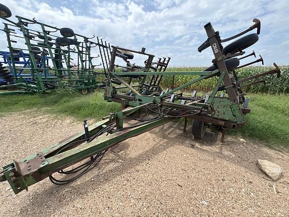 Image of John Deere 610 equipment image 3