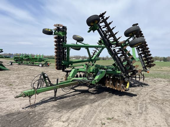 Image of John Deere 630 equipment image 1