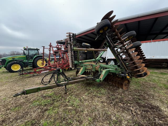 Image of John Deere 630 equipment image 2