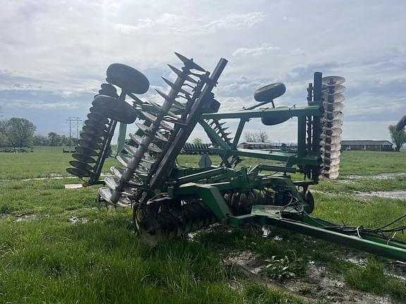 Image of John Deere 630 Image 1